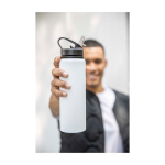 Garrafa de aço inoxidável reciclado de parede simples 800 ml cor cinzento imagem de estilo de vida