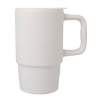 Caneca de cerâmica com tampa de plástico e asa grande 450 ml cor branco vista lateral