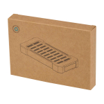 Powerbank de energia solar com estrutura exterior ultrarresistente cor preto segunda vista com caixa