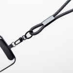 Lanyard de plástico e nylon com carga e presilhas ajustáveis