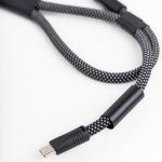 Lanyard de pulso de PVC e nylon com carga rápida USB-C para telemóvel