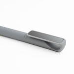 Caneta acabamento borracha clipe metálico efeito espelho, tinta preta