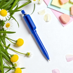 Caneta de ABS reciclado com mecanismo de botão, tinta azul