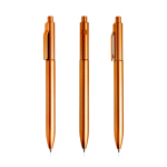 Caneta ecológica com clipe integrado e relevo às riscas, tinta preta