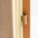 Caderno ecológico com porta-caneta lateral, folhas A5 lisas