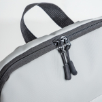 Mochila de pele de PU com design fino e acabamento elegante 15,6”