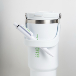 Copo térmico de aço inoxidável com tampa dupla e pega dobrável 900 ml