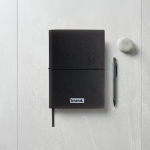 Agenda diária em espanhol e português com fecho elástico tubular A5 cor preto