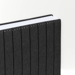 Agenda diária A5 com capa em pele sintética e fecho magnético cor preto