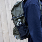 Garrafa de plástico monocromática com tampa redonda com pega 600 ml cor verde oliva sexta vista