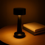 Candeeiro de mesa com 3 modos de luz e sensor tátil na parte superior cor preto quinta vista