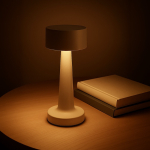 Candeeiro de mesa com 3 modos de luz e sensor tátil na parte superior cor bege quinta vista