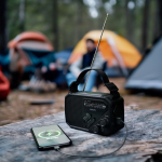 Rádio portátil solar com lanterna e bateria externa de emergência cor preto sétima vista