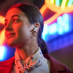 Auriculares sem fios de longa autonomia marca Philips cor branco sétima vista