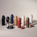 Garrafa térmica de aço monocromática com tampa redonda com pega 500 ml cor preto sexta vista