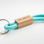 Lanyard tubular de poliéster com detalhe de bambu personalização total quinta vista