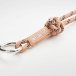 Cordão curto para o telemóvel com nó e etiqueta personalização total cor cor-de-laranja quinta vista