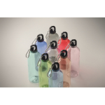 Garrafa translúcida de rPET com tampa e mosquetão 500 ml cor azul-claro transparente vista fotografia quinta vista