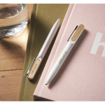 Caneta giratória de alumínio reciclado e bambu, tinta azul cor branco vista conjunto principal