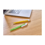 Caneta de plástico com botão de bambu e clipe branco, tinta azul sétima vista