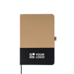 Caderno de rPET com detalhe de PU em baixo, folhas A5 pautadas cor bege vista principal