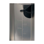 Garrafa em plástico PP com bola misturadora e marcações 700 ml cor preto vista detalhe 1