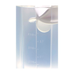 Garrafa em plástico PP com bola misturadora e marcações 700 ml cor transparente vista detalhe 1