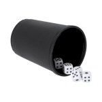 Jogo de dados com copo plástico de textura rugosa cor preto primeira vista