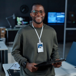 Lanyard extensível com porta-credenciais desmontável e clipe quinta vista