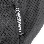 Mochila ecológica repelente à água com bolsos e fecho de correr 9'' cor preto vista detalhe 3