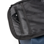 Mochila em pele sintética, bolso antirroubo e compartimento para calçado 9'' cor azul-marinho vista detalhe 2