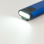 Multiferramenta ultrafina em alumínio com lanterna de 70 lúmenes cor vermelho vista detalhe 3