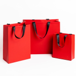 Saco papel premium com acabamento mate e asas de tecido resistentes 4kg