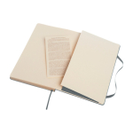 Caderno grande com fecho elástico Moleskine, páginas pautadas cor azul acinzentado segunda vista