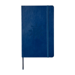 Caderno Moleskine Classic com nota ''em caso de perda'' pautado cor azul vista detalhe com logo