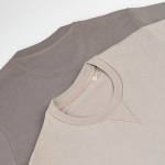 Sweatshirt unissexo de algodão orgânico com felpa francesa 300 g/m² Capri cor cinzento vista de detalhe 