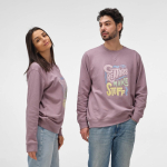 Sweatshirt unissexo de algodão orgânico com felpa francesa 300 g/m² Capri cor lilás vista de ambiente 