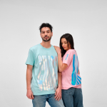 T-shirt unissexo em algodão orgânico corte regular 165g/m² Copacabana cor verde-claro segunda vista ambiente