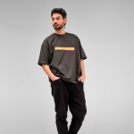 T-shirt unissexo em algodão orgânico, corte oversize 240 g/m² Paloma cor lilás segunda vista ambiente