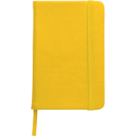 Caderno A5 em PU reciclado com fecho elástico e folhas pautadas cor amarelo primeira vista
