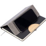 Caderno A5 em RPET e bambu com suporte para telemóvel, folhas pautadas terceira vista