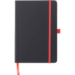 Caderno A5 em pele sintética reciclada com fecho elástico e folhas pautadas cor vermelho primeira vista