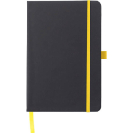 Caderno A5 em pele sintética reciclada com fecho elástico e folhas pautadas cor amarelo primeira vista