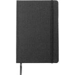 Caderno A5 em RPET e pele sintética com fecho elástico, folhas pautadas cor preto primeira vista