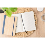 Caderno A5 em bambu e PU com fecho elástico e folhas pautadas segunda vista