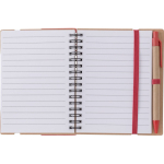 Caderno de papel reciclado com notas adesivas, caneta e folhas pautadas quarta vista
