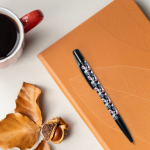 Caneta BIC® de materiais reciclados com clipe robusto e tinta preta