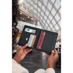 Porta-passaportes em pele sintética com proteção RFID e fecho elástico vista conjunto