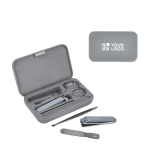 Conjunto de manicure em estojo de plástico resistente com 5 peças vista principal