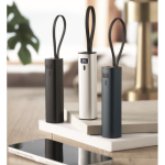 Powerbank alumínio reciclado com indicador de bateria e cabo 5.000mAh cor prateado mate vista conjunto